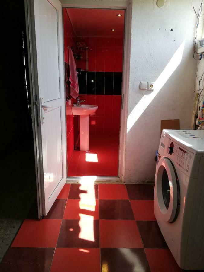 Udabno Naili Hotell Exteriör bild